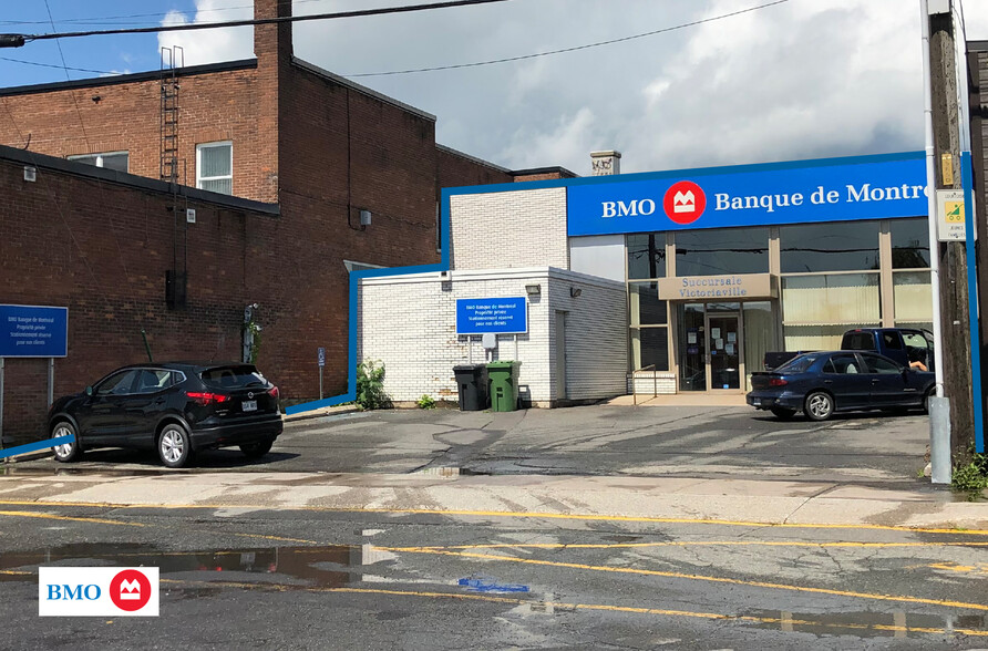 Primary Photo Of 51 St Notre-Dame E, Victoriaville Bank For Sale