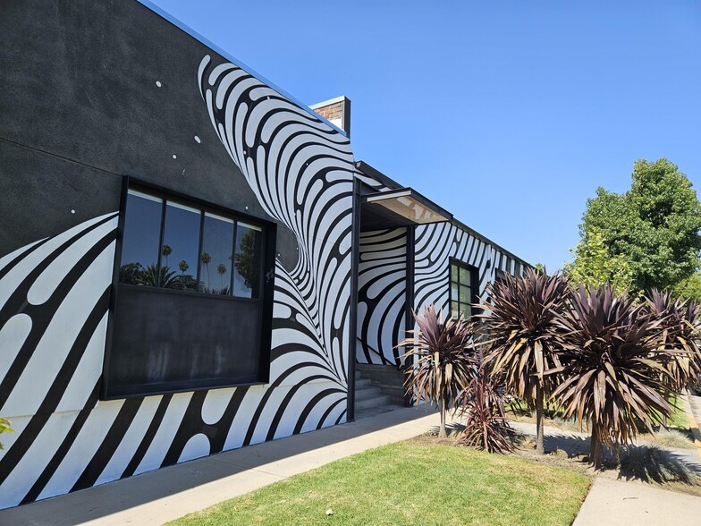 Primary Photo Of 1651 S Central Ave, Glendale Warehouse For Lease