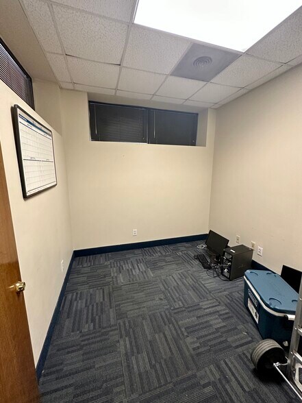 More Photos Of 1680 Broadway, Macon-Bibb Freestanding For Sale