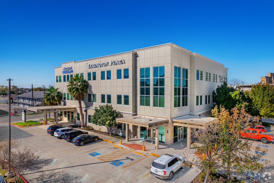 More Photos Of 718 Lexington Ave, San Antonio Medical For Lease