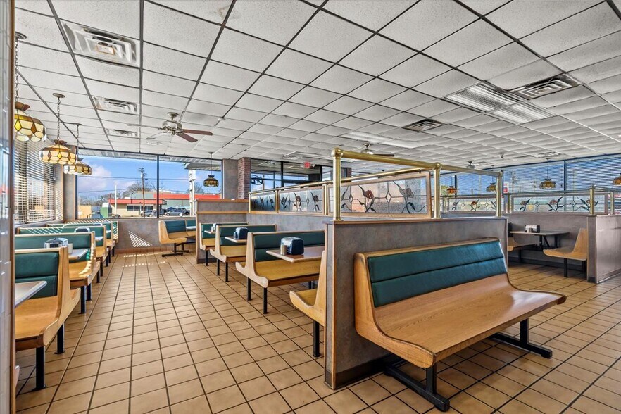 More Photos Of 1803 Easley Bridge Rd, Greenville Restaurant For Sale