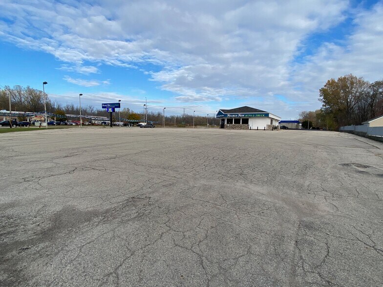 More Photos Of W7293 US Highway 10 114, Menasha Auto Dealership For Sale