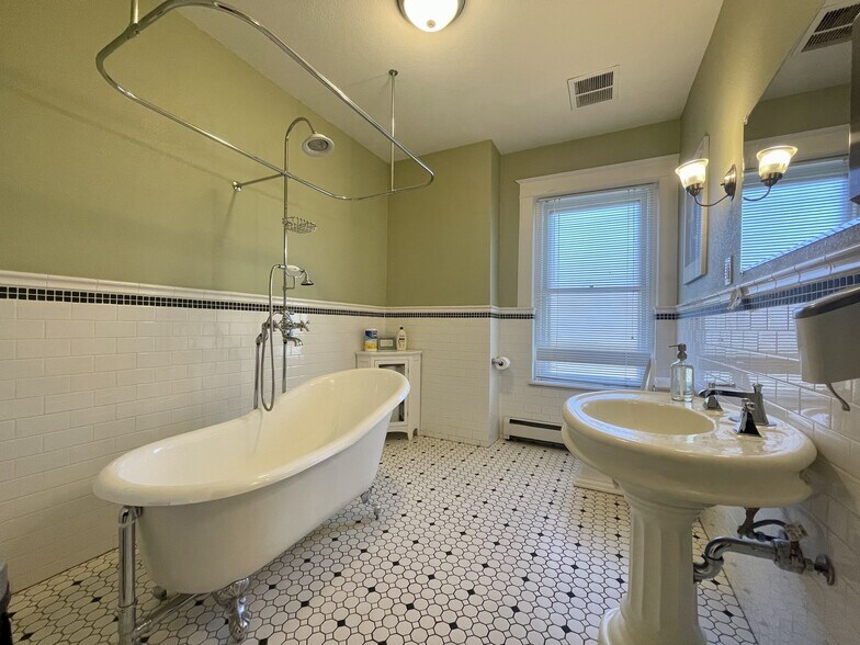 More Photos Of 1000 E 16th Ave, Denver Office Residential For Sale