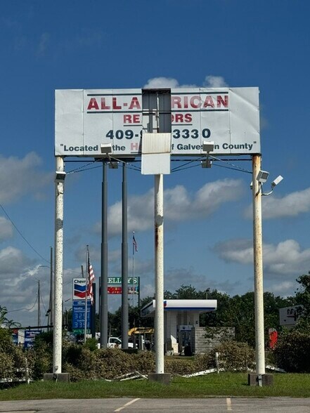 More Photos Of 4320 Gulf Fwy, La Marque Office For Sale