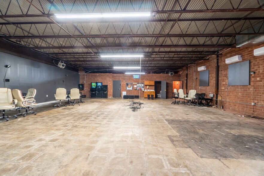 More Photos Of 611 Huffine Mill Rd, Greensboro Freestanding For Sale