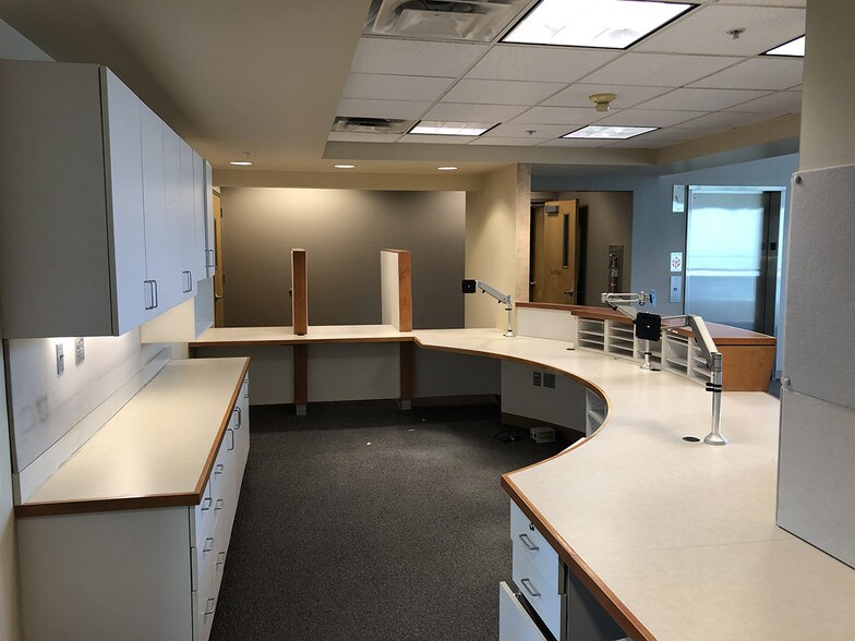 More Photos Of 5847 NE 122nd Ave, Portland Medical For Lease