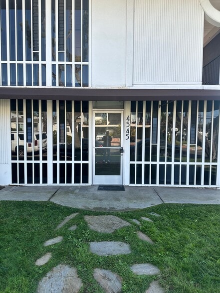 More Photos Of 4545-4547 Fanuel St, San Diego Office For Lease