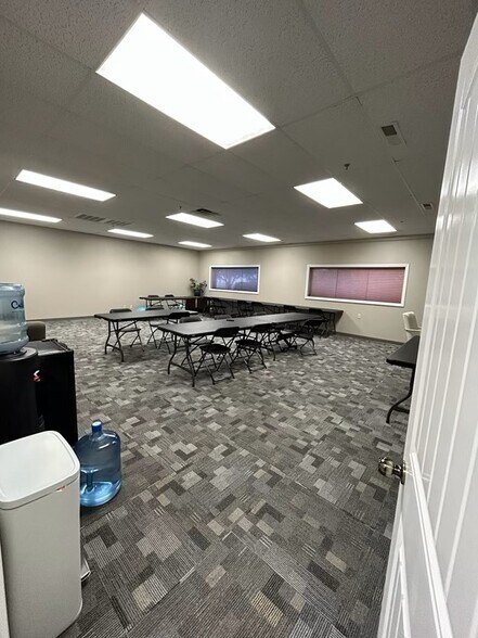 More Photos Of 309 SW 11th St, Lawton Storefront Retail Office For Lease
