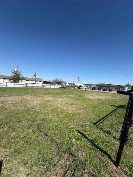 More Photos Of 2400 NW Dallas St, Grand Prairie Land For Sale