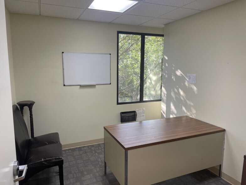 More Photos Of 1 St. Vincent Cir, Little Rock Medical For Lease