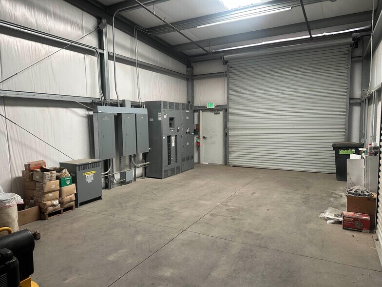 More Photos Of 2161 L St, Newman Industrial For Sale