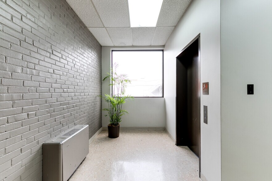 More Photos Of 2025 E Main St, Richmond Office For Lease