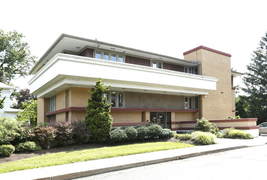 Primary Photo Of 2382 Whitehorse Mercerville Rd, Hamilton Office For Lease