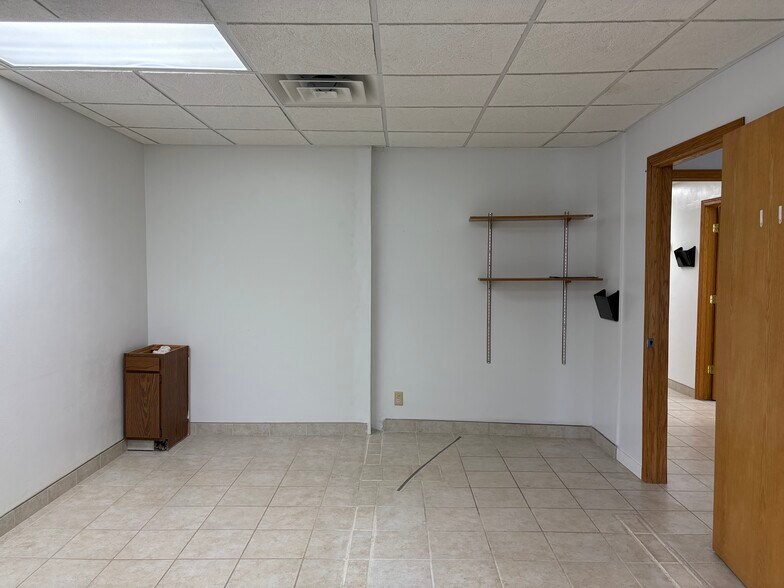 More Photos Of 1616 Cloquet Ave, Cloquet Medical For Sale