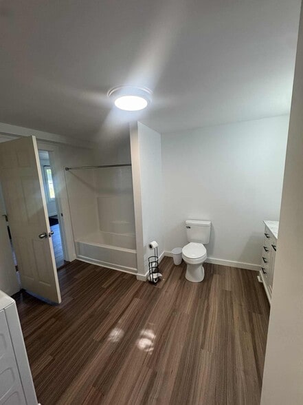 More Photos Of 36 and 38 Summer St, Oakland Self Storage For Sale