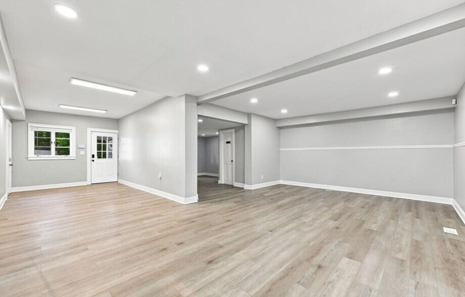More Photos Of 3457 Clinton St, West Seneca Office Residential For Sale