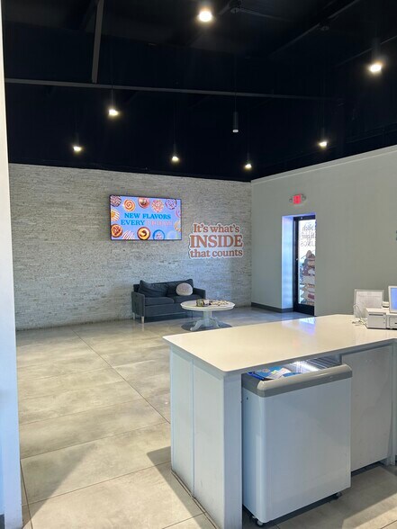 More Photos Of 3929 N Kickapoo Ave, Shawnee Freestanding For Lease