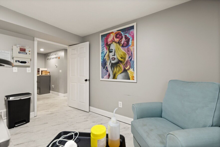 More Photos Of 4418 Main St, Clay City Flex For Sale