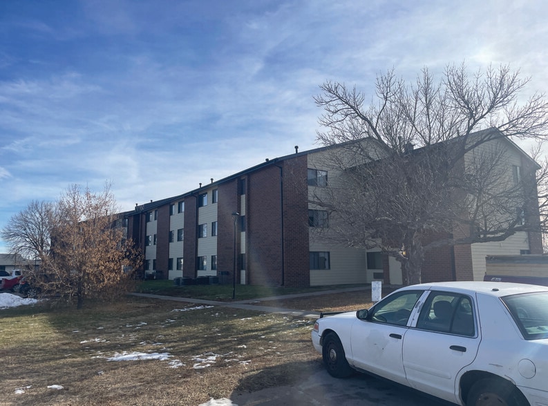 More Photos Of 439 W 25th St, Alliance Apartments For Sale