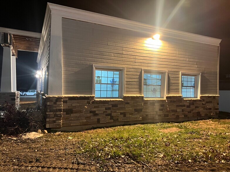 More Photos Of 550 W College St, Oberlin Medical For Lease