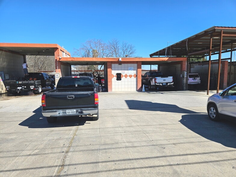 More Photos Of 1610 Callaghan Rd, San Antonio Carwash For Sale