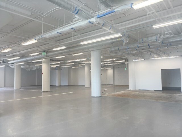 More Photos Of 9 Basin Dr, Kearny Warehouse For Lease