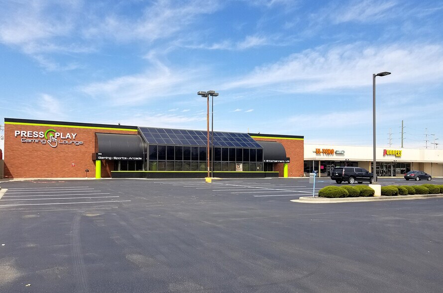 More Photos Of 1000-1044 E Main St, Brownsburg Unknown For Lease