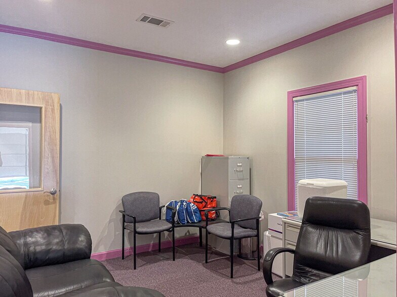 More Photos Of 1900 11th Ave, Columbus Medical For Lease