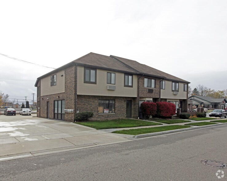 More Photos Of 116-118 Terry Ave, Rochester Office For Lease