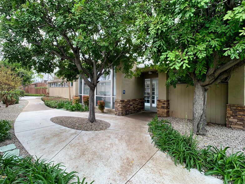 More Photos Of 230-292 Avocado Ave, El Cajon Medical For Lease