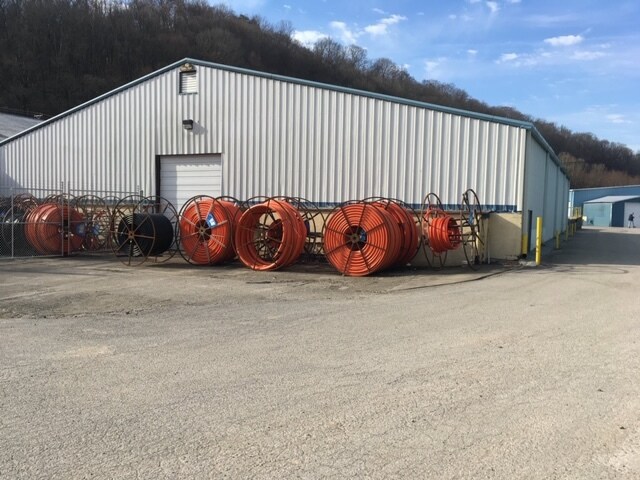 More Photos Of 927 Barlow Dr, Charleston Warehouse For Lease