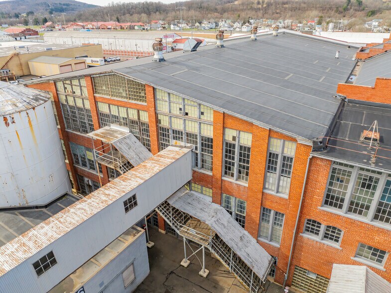 More Photos Of 480 W 5th St, Bloomsburg Manufacturing For Sale