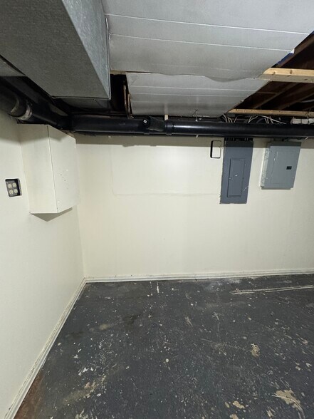 More Photos Of 1036 Chicopee St, Chicopee Storefront Retail Residential For Lease