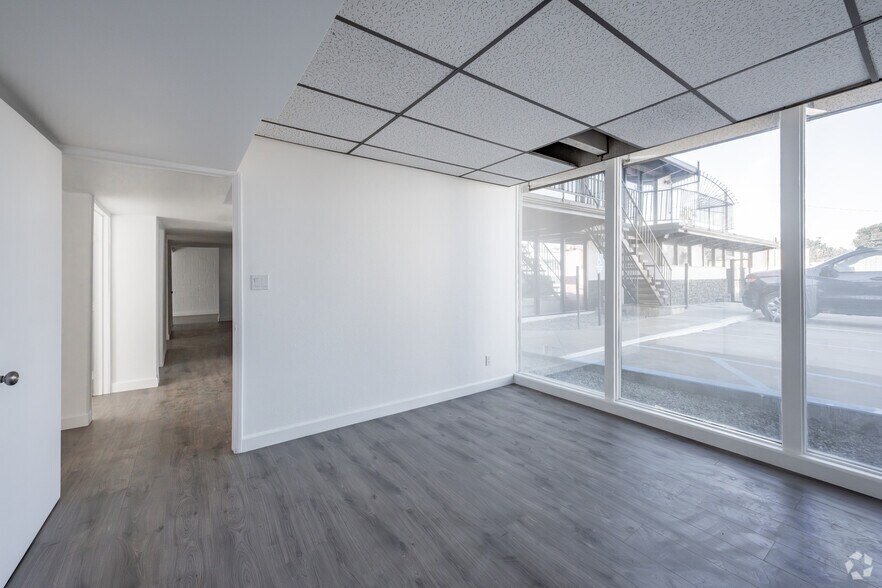 More Photos Of 670 N Arrowhead Ave, San Bernardino Office For Lease