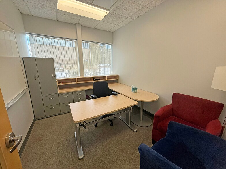 More Photos Of 170 Commerce Way, Portsmouth Office For Lease