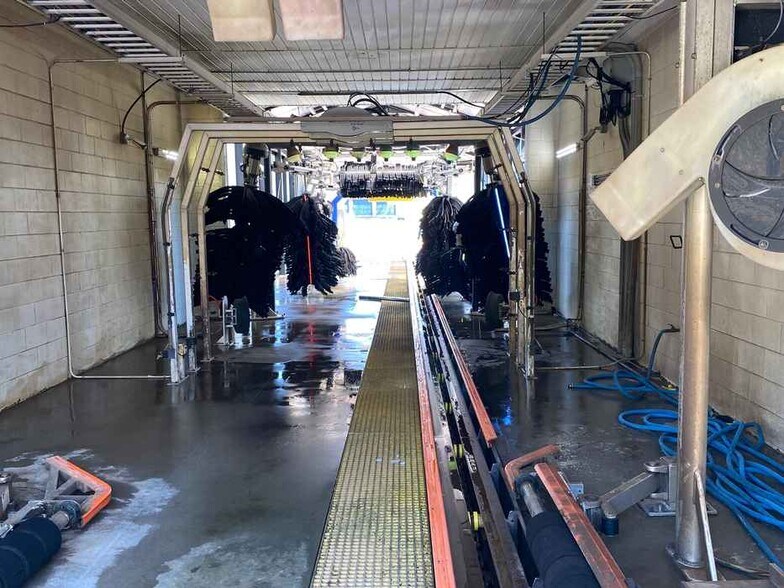 More Photos Of 214 S Harris St, Sandersville Auto Repair For Sale