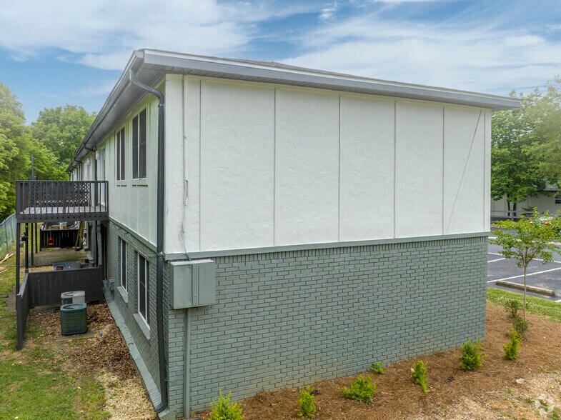 More Photos Of 403 3rd St NE, Alabaster Apartments For Sale