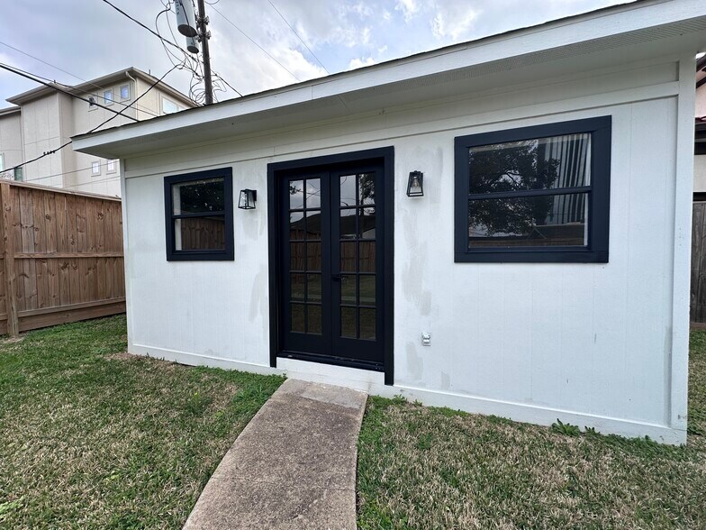 More Photos Of 4738 W. Alabama, Houston Loft Creative Space For Lease