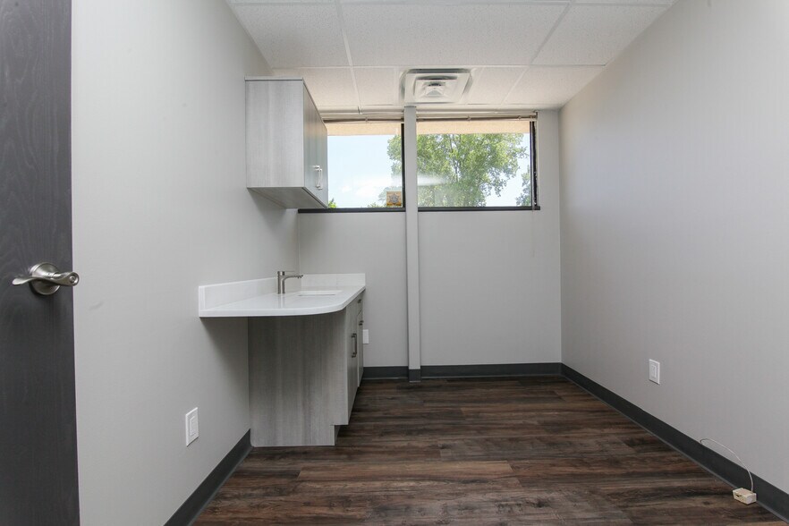 More Photos Of 38300 Van Dyke Ave, Sterling Heights Medical For Lease