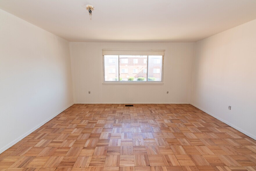 More Photos Of 2924 W Cold Spring Ln, Baltimore Apartments For Sale