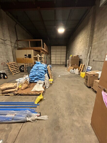 More Photos Of 4 Vatrano Rd, Albany Warehouse For Lease