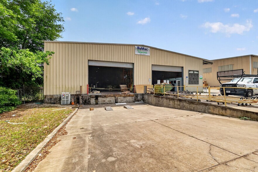 More Photos Of 722 Duck Lake Rd, Lady Lake Industrial For Sale