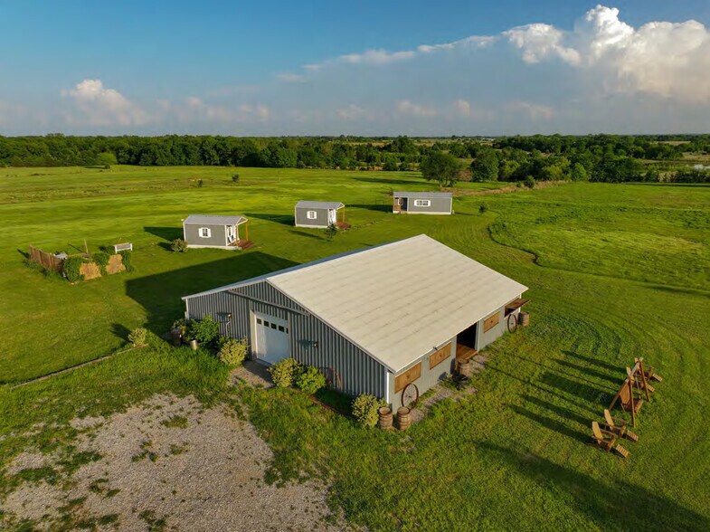 More Photos Of 5122 State Rd 70E, Durant Hotel For Sale