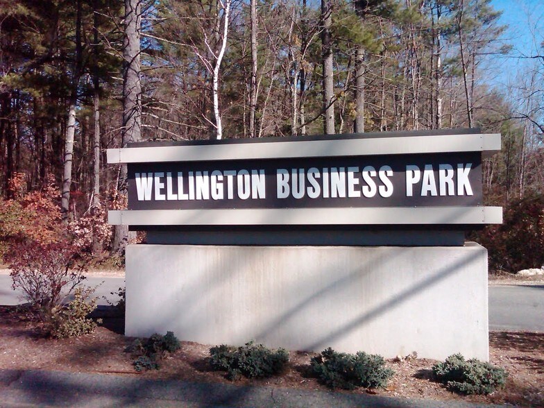 More Photos Of 15 Dartmouth Dr, Auburn Office For Lease