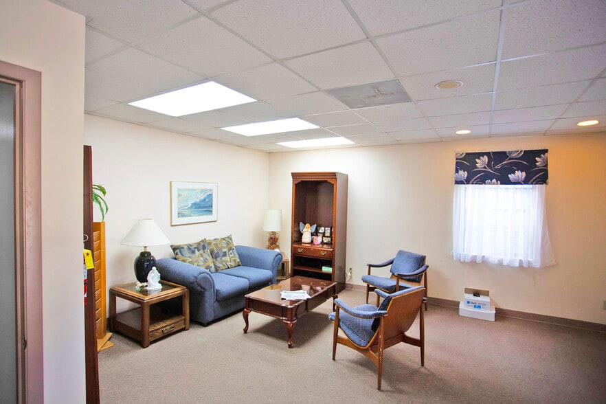 More Photos Of 5995 Dr Martin Luther King Jr St S, Saint Petersburg Religious Facility For Sale
