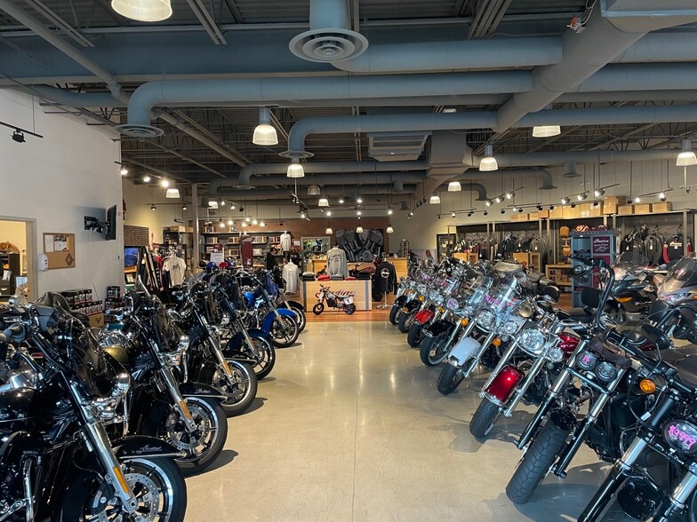 More Photos Of 184 Broadway, Revere General Retail For Sale