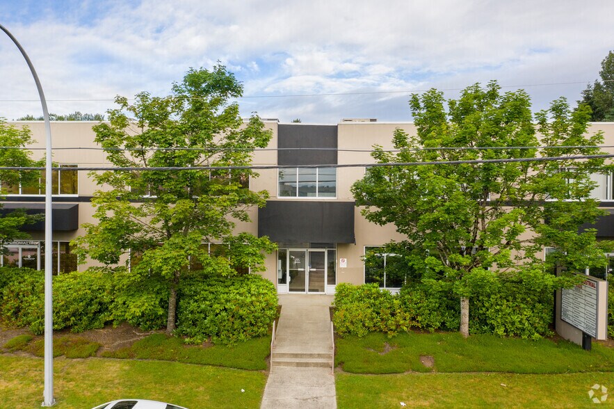 More Photos Of 8333 130th St, Surrey Flex For Sale