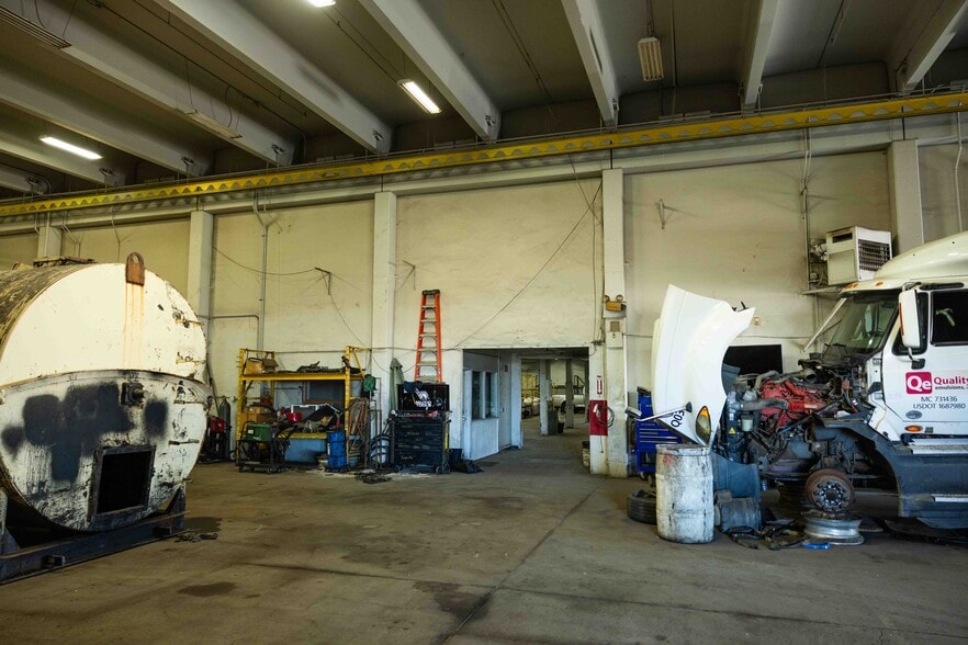 More Photos Of 1825-1841 E Jefferson St, Phoenix Warehouse For Sale