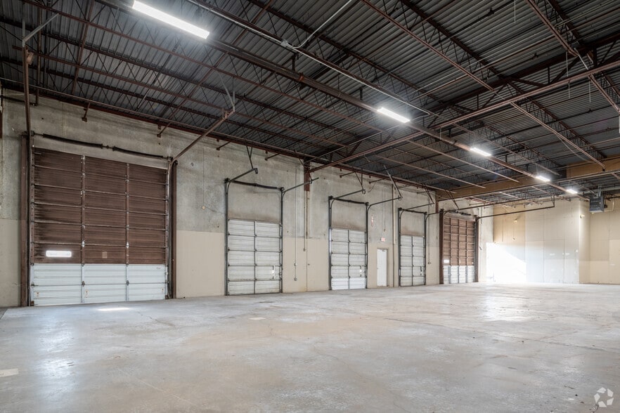 More Photos Of 3206 Industrial Ter, Austin Unknown For Lease