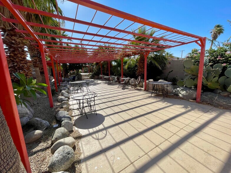 More Photos Of 13279 Palm Dr, Desert Hot Springs Freestanding For Lease